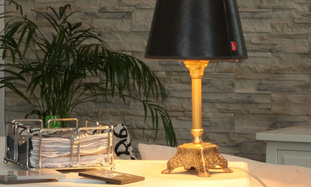 Cinq_must_have_pour_un_salon_chaleureux_et_accueillant